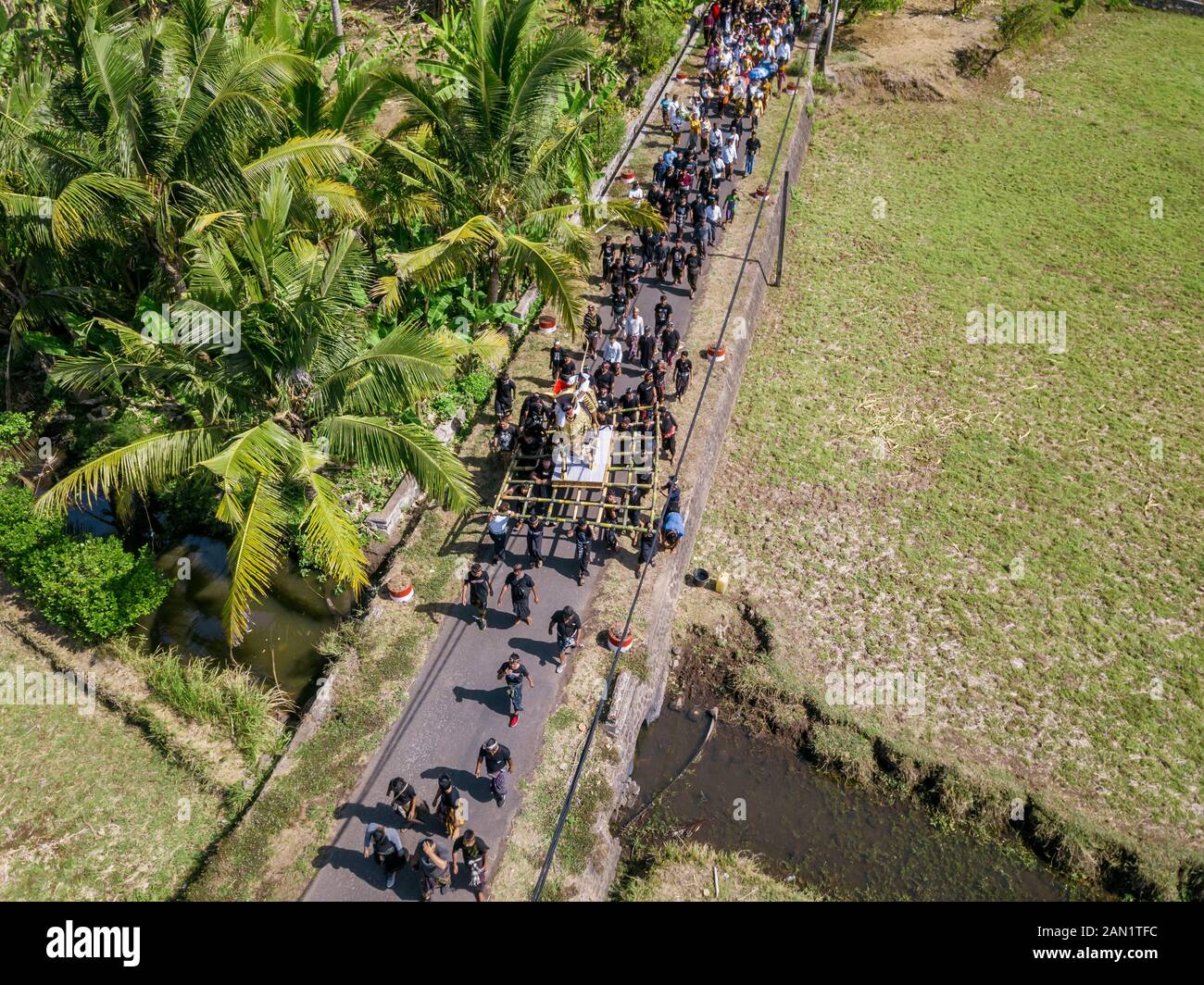 Vista aérea de la ceremonia funeraria balinesa Foto de stock