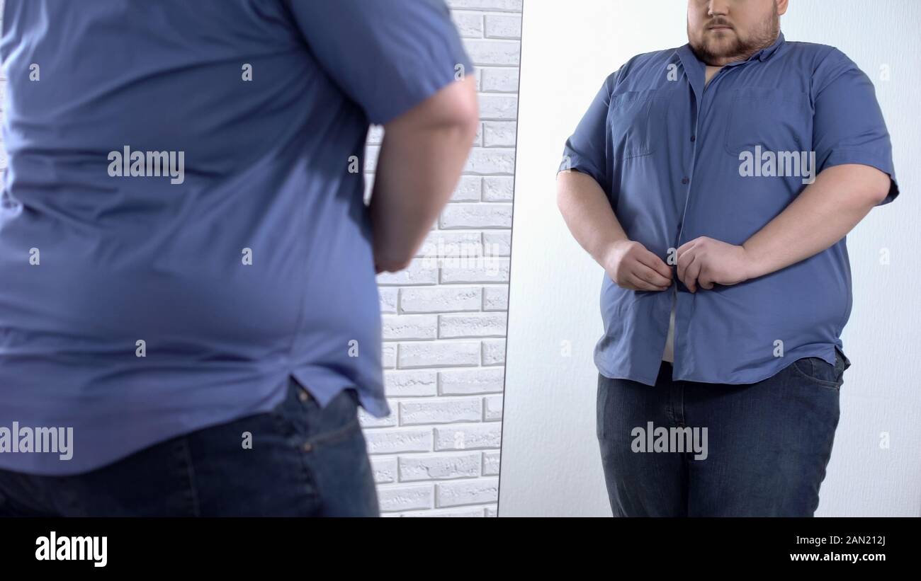 camisa apretada hombre