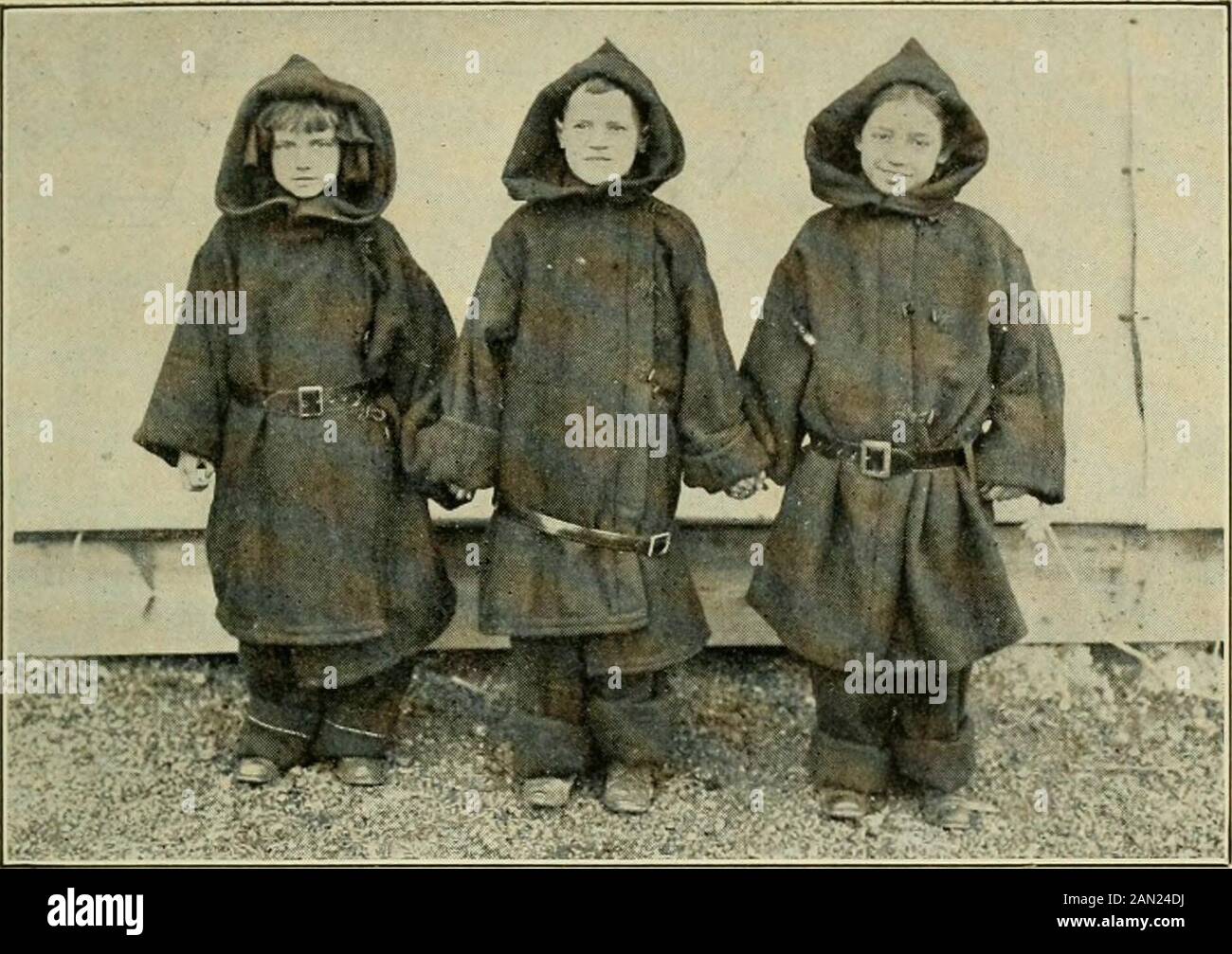Salud y la escuela; una mesa redonda. Tu hijo sin ejercitar con bastante vigor está vestido toowarmly. Los niños que en invierno deben vivir en casas insobrecalentadas y en las aulas deben Salud y la escuela; una mesa redonda. Tu hijo sin ejercitar con bastante vigor está vestido toowarmly. Los niños que en invierno deben vivir en casas insobrecalentadas y en las aulas deben