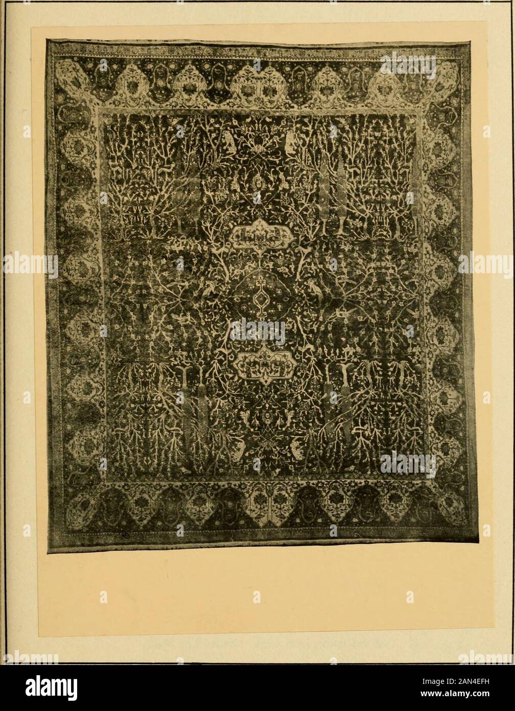 Lista especial de alfombras persas finas : en tamaños de alfombra de más de  diez pies de largo. . paneles en tonos de azul.Azul, marfil y borde de  madera. No 7656. 21