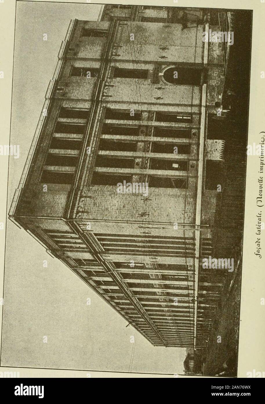 Debuta de l'imprimerie en Francia : l'Imprimerie nationale, l'Hôtel de Rohan . dans les documents authentiques maété posible de réunir quil, jai essayé de rappeler les principauxsouvenirs quévoque lHôtel de Rohan. II nous est encore permis aujourdhui dadmirer quel-cues-unes des Merveilles du palaisdes artistiques qui faisaient anciens cardinaux de Strasbourg onu de joyau toutpremier ordre. Mais dans la ONU, lImprimerie délai rapproché nationaleva quitter la Demeure Historique qui labrite depuis bientôtun siècle. Elle sen ira, dans un quartier moderne, occuperde vastes locaux à ses appropriés plus Foto de stock