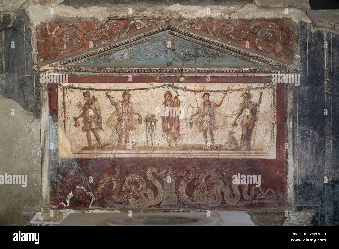 Pompei. Italia. Sitio arqueológico de Pompeya. Casa y Thermopolium de Vetutius Placidus en via dell'abbondanza (Casa e Thermopolium di Vetutius Pla Foto de stock