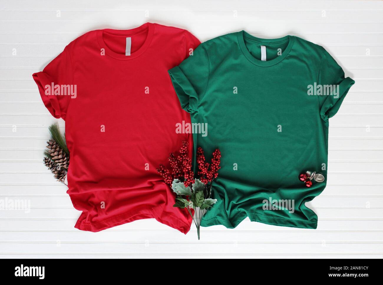 Tshirt mockup rojo fotografías e imágenes de alta resolución - Alamy