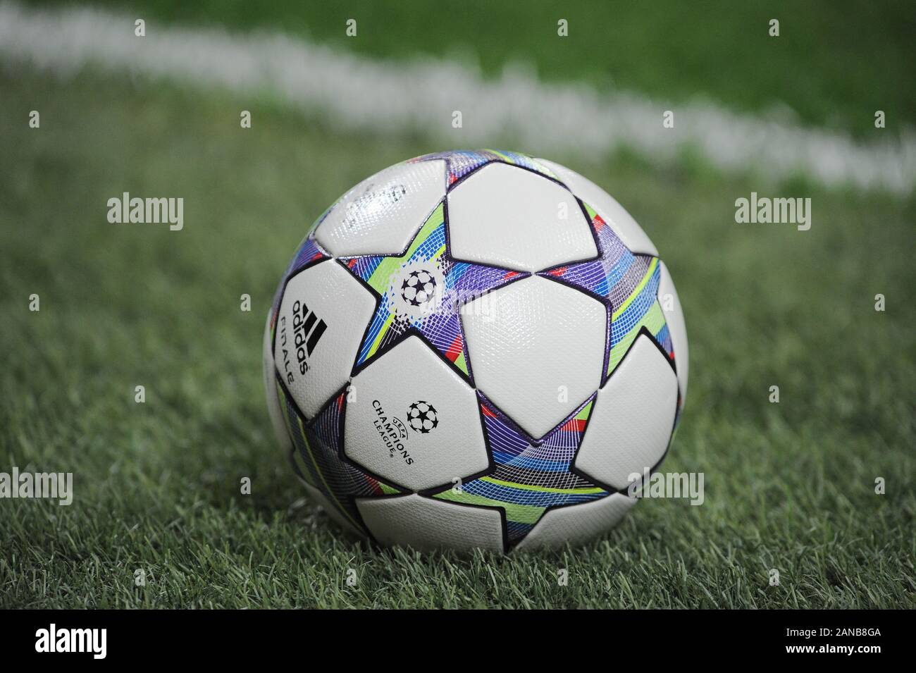inyectar Atrás, atrás, atrás parte Pólvora Champions league ball adidas final fotografías e imágenes de alta  resolución - Página 2 - Alamy