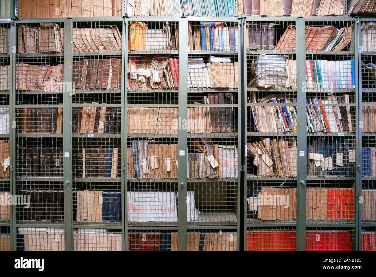 Estante Para Libros Público En Alemania Foto de archivo editorial - Imagen  de biblioteca, compartir: 77134763