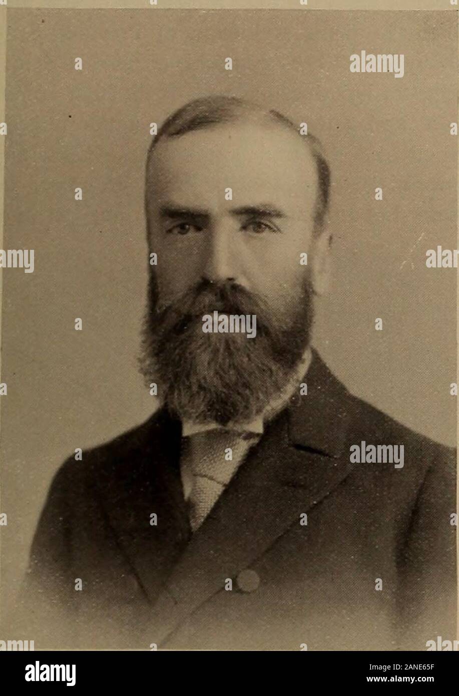 Los hombres de progreso; los Esbozos Biográficos y retratos de líderes en los negocios y la vida profesional en el estado de Rhode Island y las Plantaciones de Providence . hony,nació en Sterling, Connecticut, 18 de mayo de 1843, hijo ofIra y Almira Winsor (principal). En la paterna JOHN WINSOR. 1884-85, de la ciudad de Coventry. Fue ap-señaló examinador médico del distrito nº i, ofKent County, en 1884 y reelegido en 1890.él es un miembro de la Rhode Island MedicalSociety, miembro y ex-presidente de la sociedad Medico-Legal RhodeIsland, miembro de la ar-mecha y llano de clubes, y el club literario, ofAnthony Foto de stock