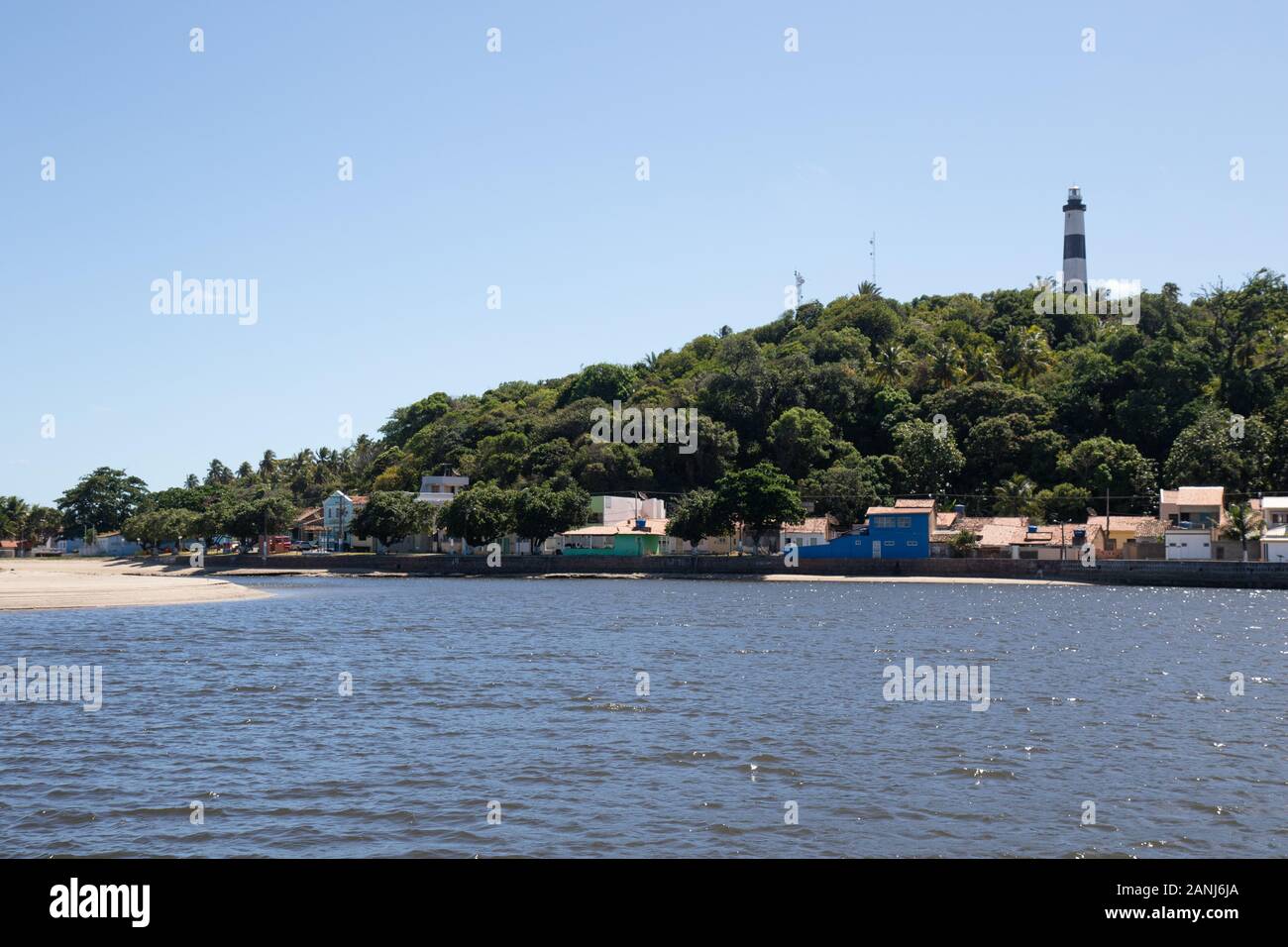 Puerto de pérdida / Alagoas / Brasil. Noviembre, 29, 2019. Vista de la ciudad de Porto de Pedras y Patacho beach a comienzos del verano. Foto de stock