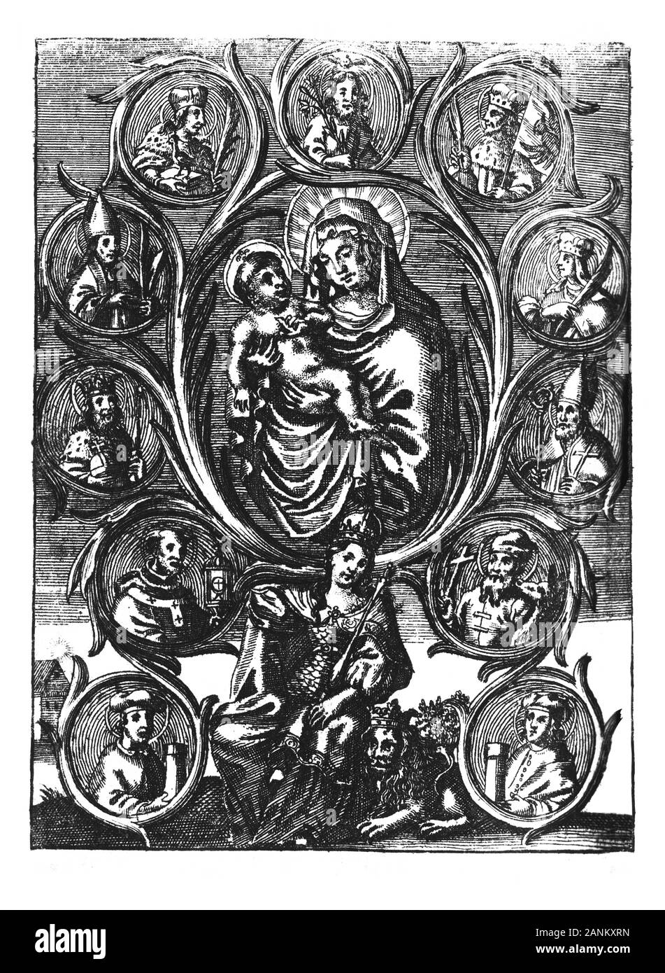 Antigüedades religiosas vintage grabado o dibujo de la reina sentada en el trono con Jesús, de la Virgen María, reyes y santos alrededor.Reino de Bohemia.Ilustración del libro Die Ihrem Beliebten Betrubte Und noch..., imperio Austriaco,1716. El artista es desconocido. Foto de stock