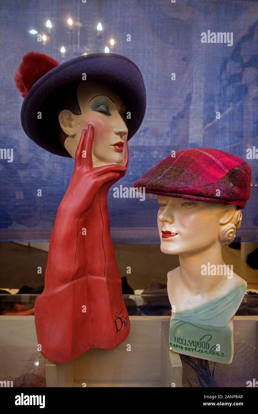 Maniquíes de sombrero femenino fotografías e imágenes de alta resolución -  Alamy
