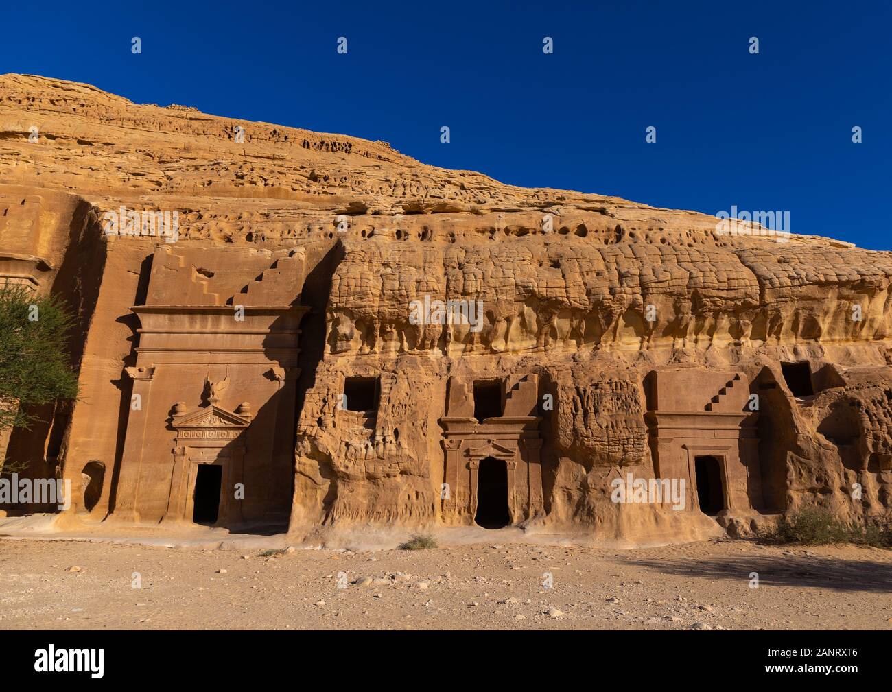 Nabataean tumbas en al-Hiyr sitio arqueológico en Madain Saleh, en la calle Al Madinah Provincia, Alula, Arabia Saudita Foto de stock