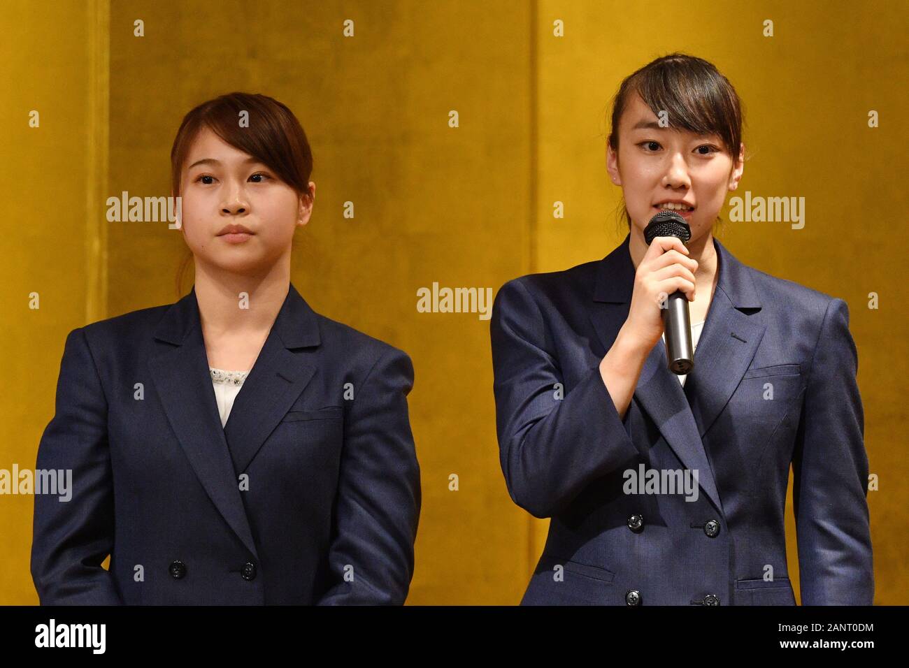 Tokio Japon Credito Matsuo 18 Ene L R 杉原愛子 Aiko Sugihara 梶田凪 Nagi Kajita Jpn Gimnasia Japon Informes Acerca Del Equipo Nacional De Gimnasia 19 Campeonatos Del Mundo En Tokio Japon Credito Matsuo