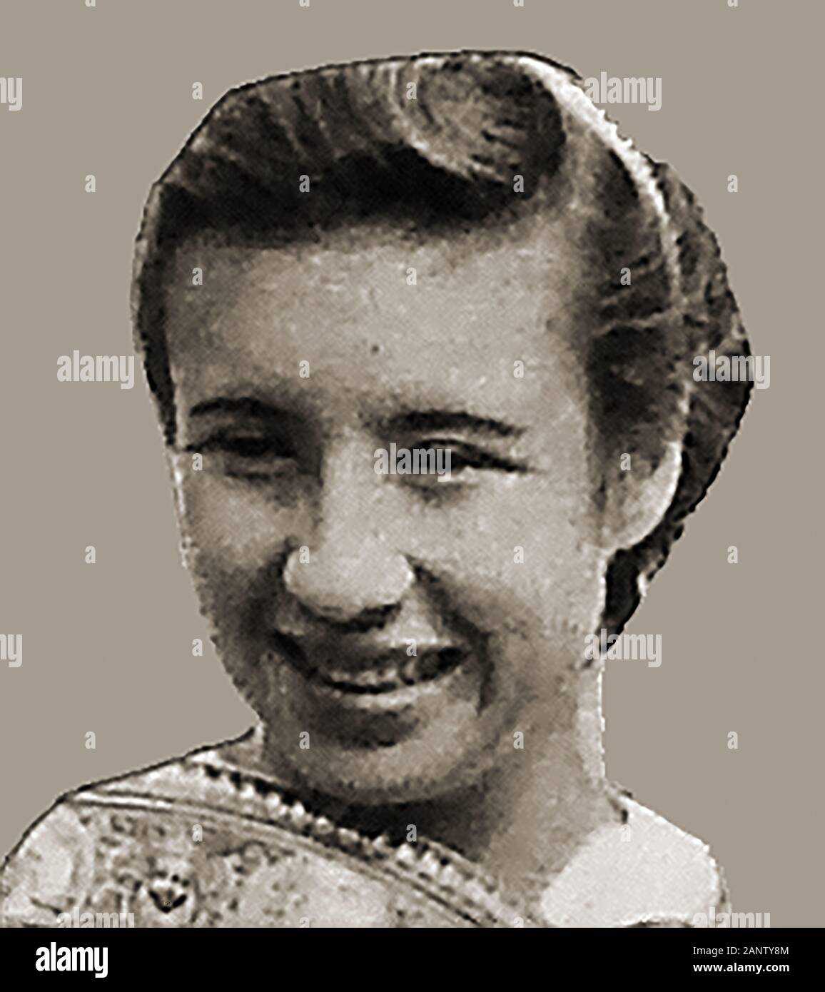 Una primera fotografía de prensa Retrato de campeona del torneo de Wimbledon, jugador de tenis poco Mo ( Maureen Connoly) - Maureen Catherine Connolly-Brinker (née Connolly) 1934-1969 fue un tenista estadounidense quien fue el ganador de nueve títulos individuales de Grand Slam a comienzos de la década de 1950 Foto de stock