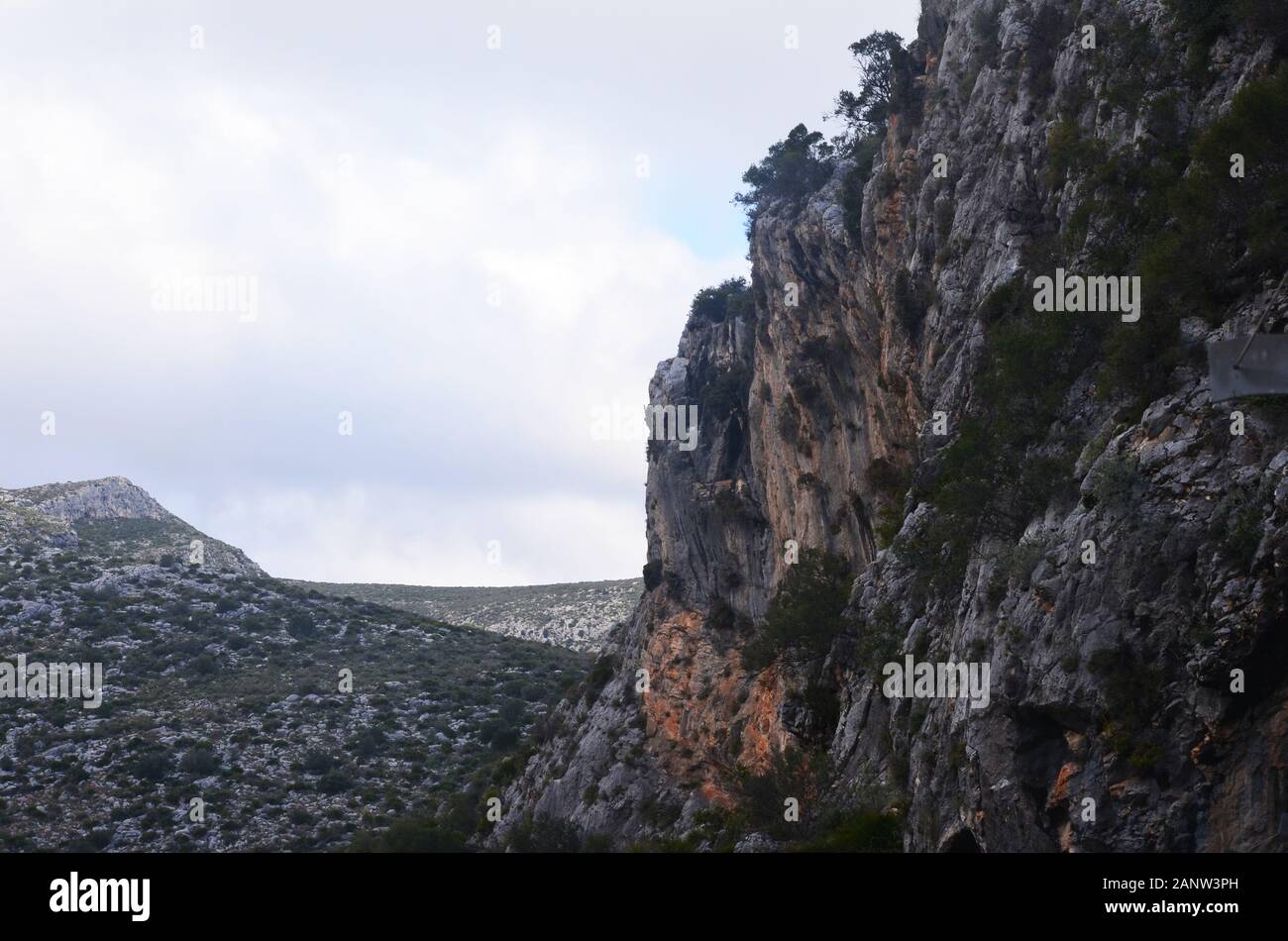 Alrededores del sitio de arte rupestre Pla de Petrarcos (la Marina, Alicante, sur de España) Foto de stock