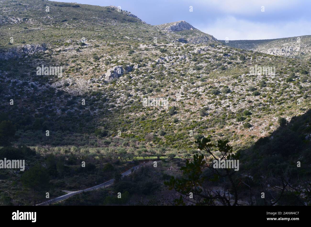 Alrededores del sitio de arte rupestre Pla de Petrarcos (la Marina, Alicante, sur de España) Foto de stock