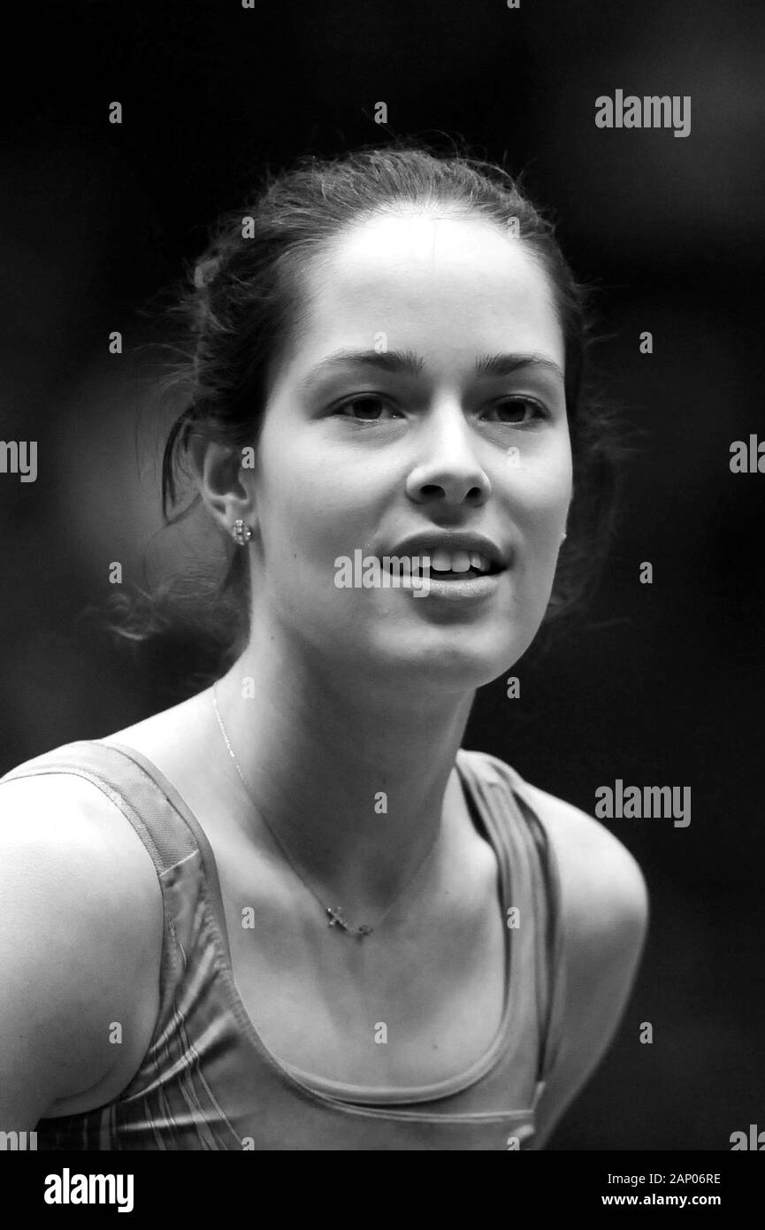 Milán, Italia 01/12/2012 : "La Grande Sfida' en el Mediolanum Forum , Ana Ivanovic durante el partido Foto de stock