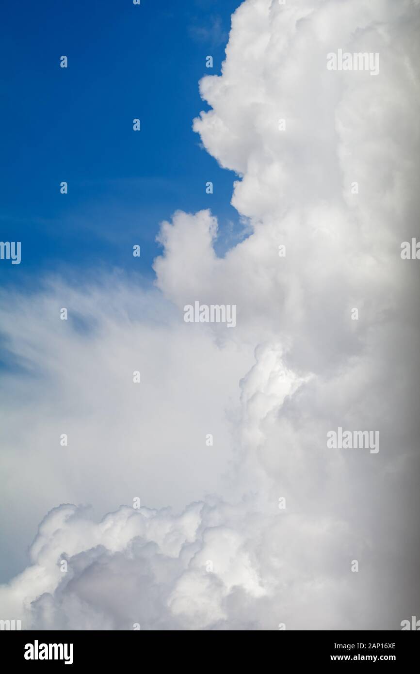 Nubes Cumulus Foto de stock