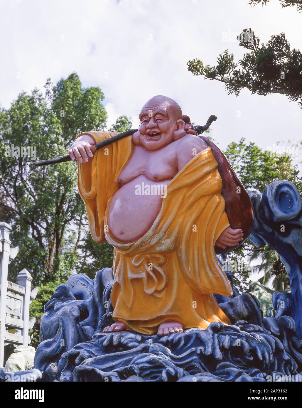 Estatua de Buda en jardines de Tiger Balm (Haw Par Villa), Pasir Panjang Road, Queenstown, Isla de Singapur (Pulau Ujong), Singapur Foto de stock