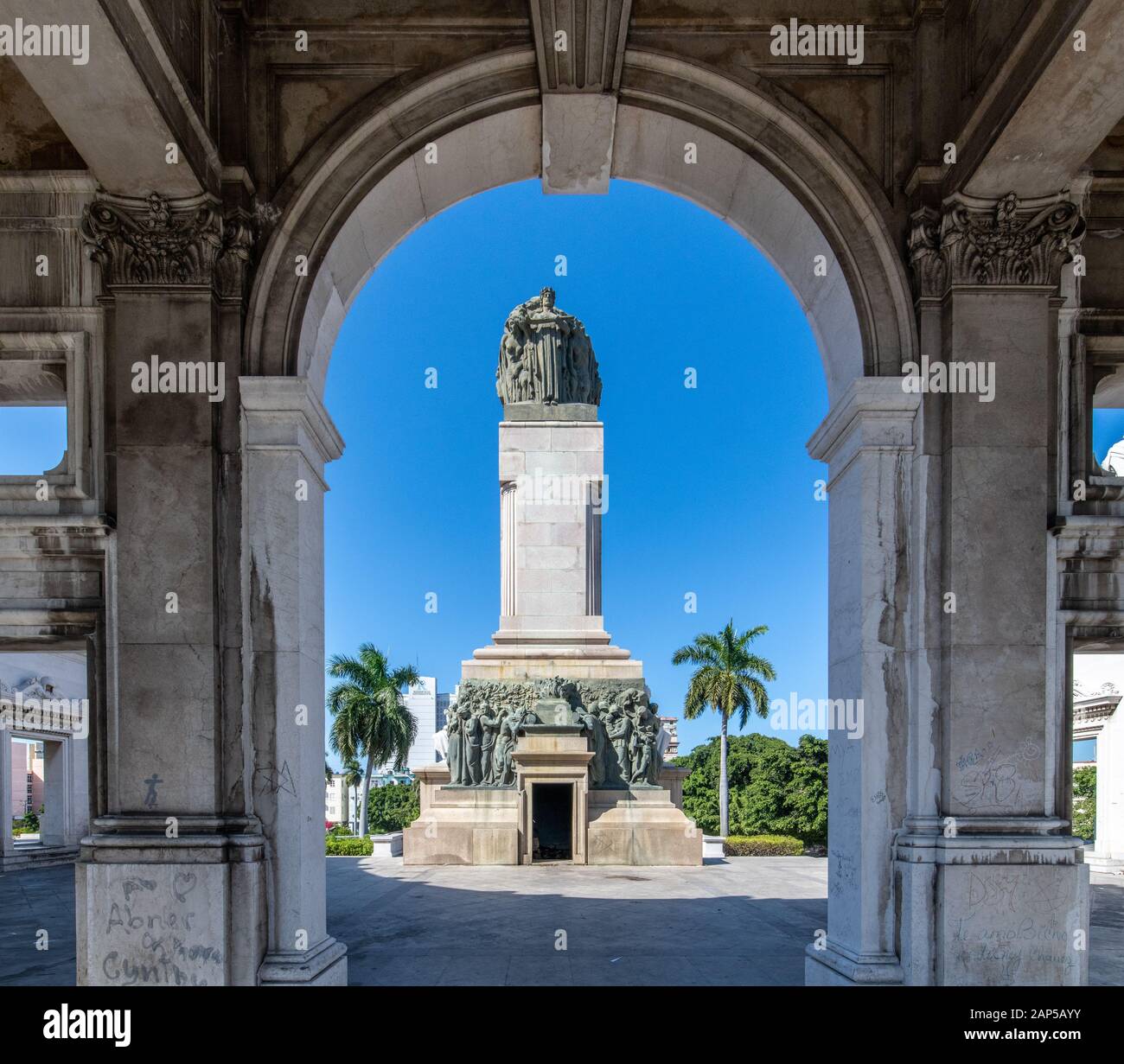 El Monumento a José Miguel Gómez, visto desde la parte posterior , Ciudad de La Habana, Cuba Foto de stock