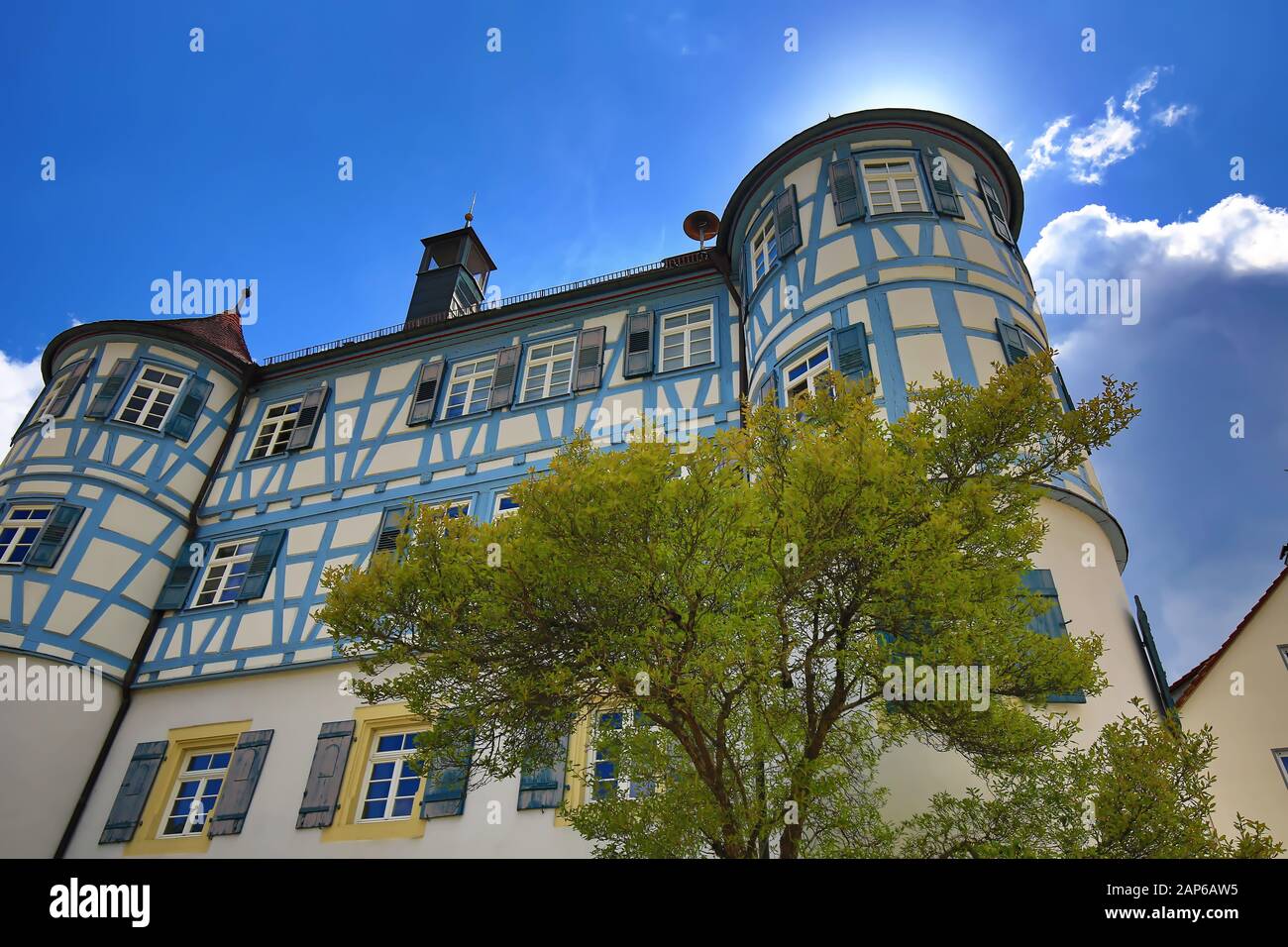 Obersontheim es una ciudad que vale la pena visitar en Alemania Foto de stock