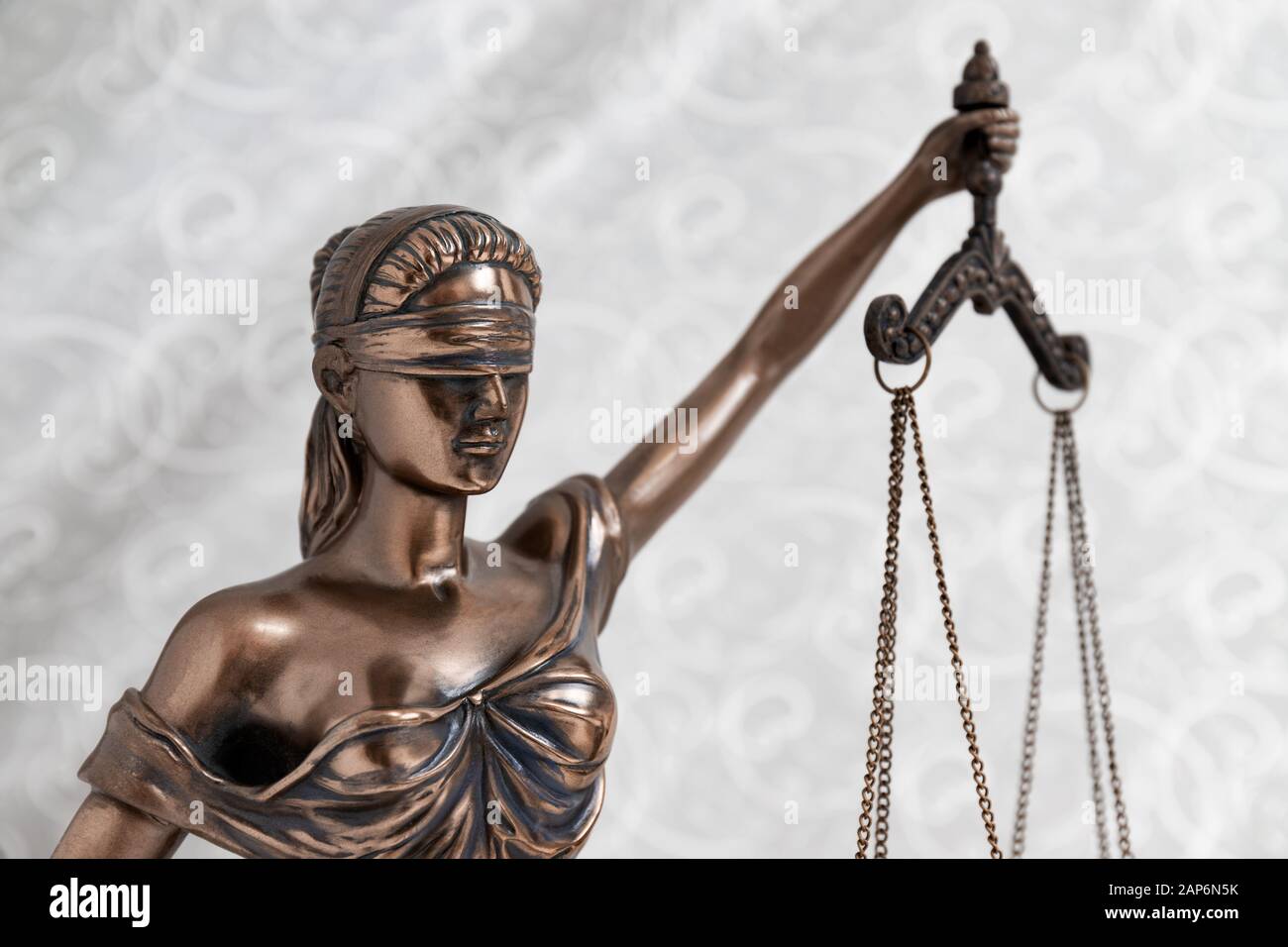 El personaje Lady Justicia romana diosa de la justicia 21 cm Gold//color plata