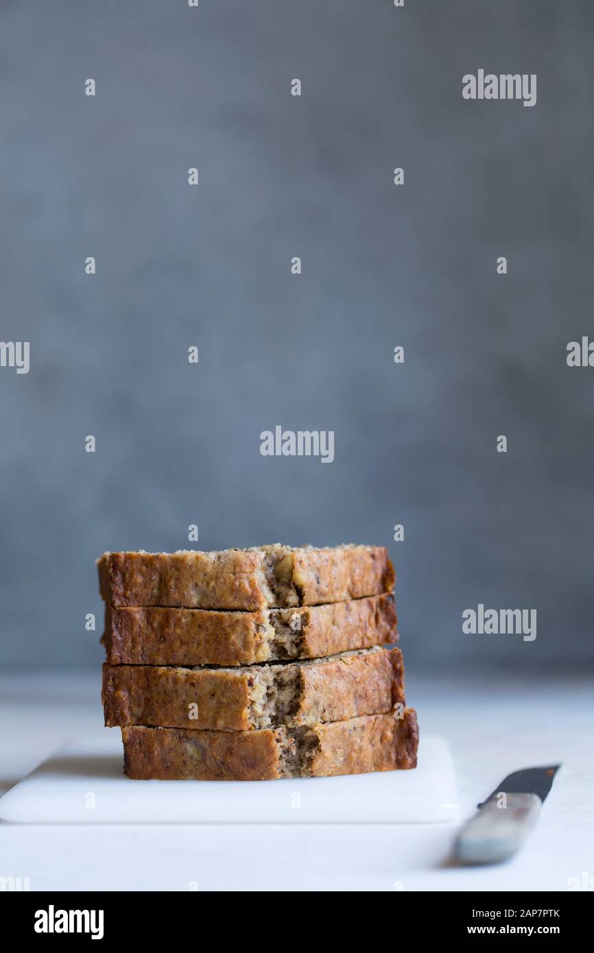 Una receta para el pan de plátano. Foto de stock