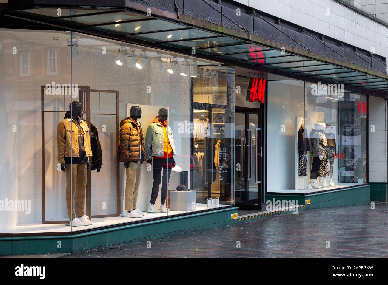 H&m fotografías e imágenes de alta resolución - Página 8 - Alamy