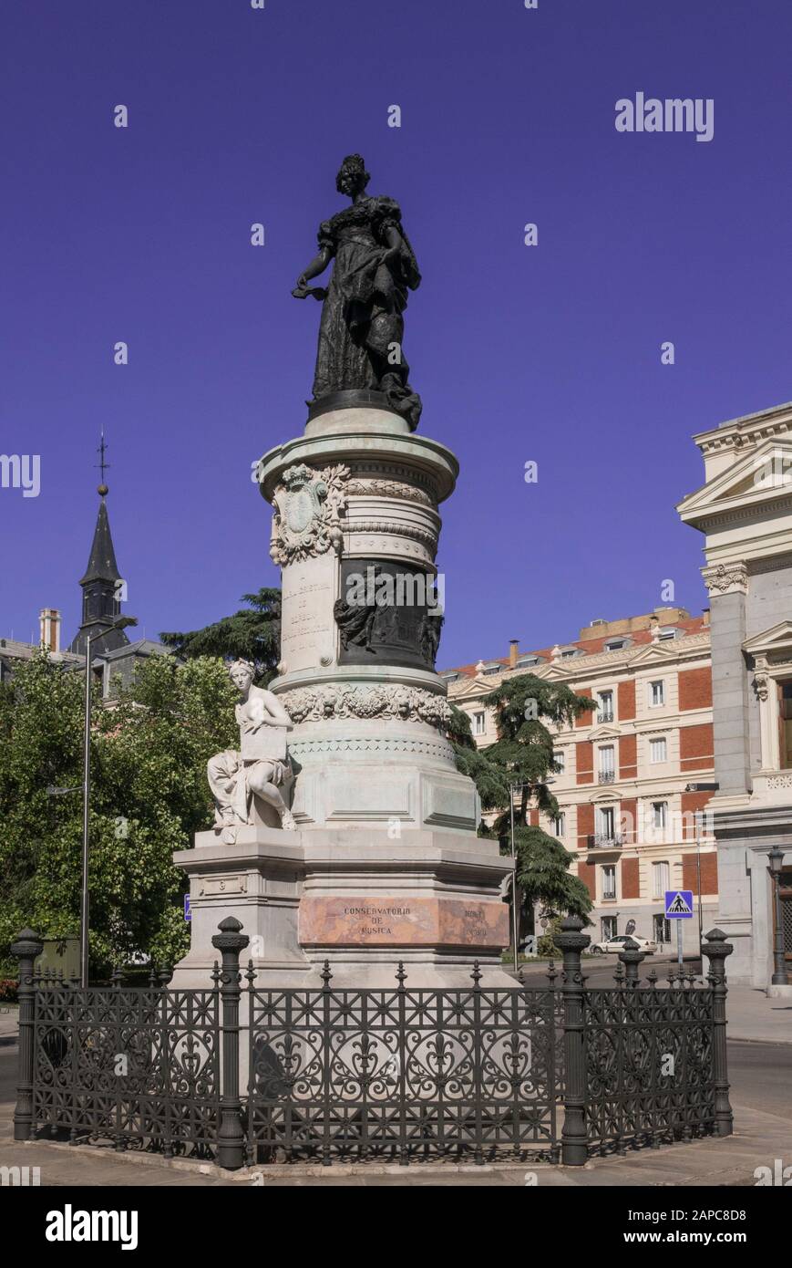 Estatua de María Cristina de Borbon frente al Museo del Prado, Madrid, España Foto de stock