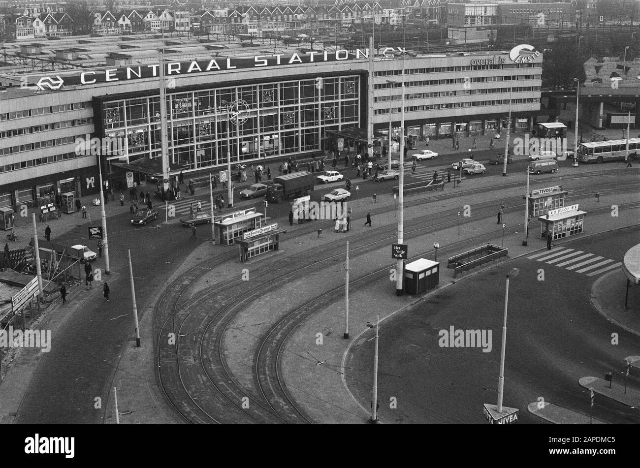 Acciones de la administración pública; transporte público en Rotterdam plat, vacío stationsplein Fecha: 6 de diciembre de 1978 ubicación: Rotterdam, Zuid-Holland palabras clave: Funcionarios Foto de stock
