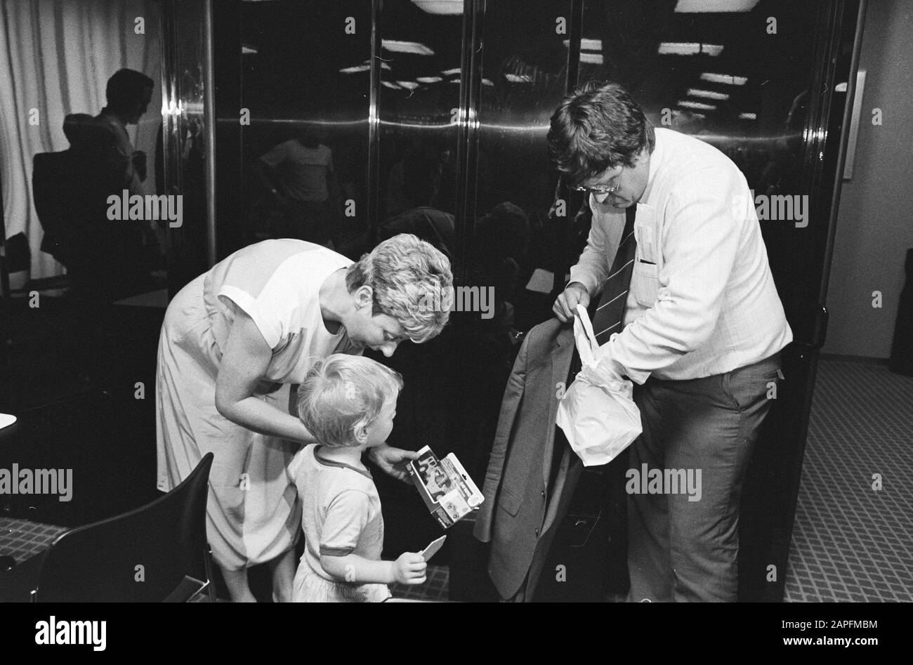 Llegada del alcalde Pepper van Rotterdam al aeropuerto de Schiphol