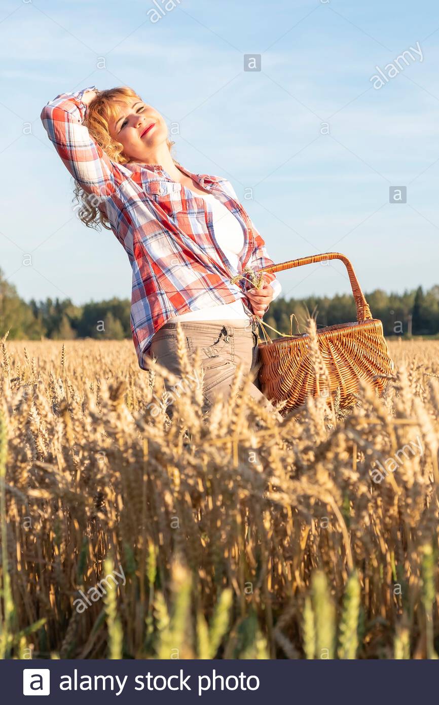 Pelo Detrás De Las Orejas Fotos e Imágenes de stock Alamy Pelo Detrás De Las Orejas Fotos e Imágenes de stock Alamy