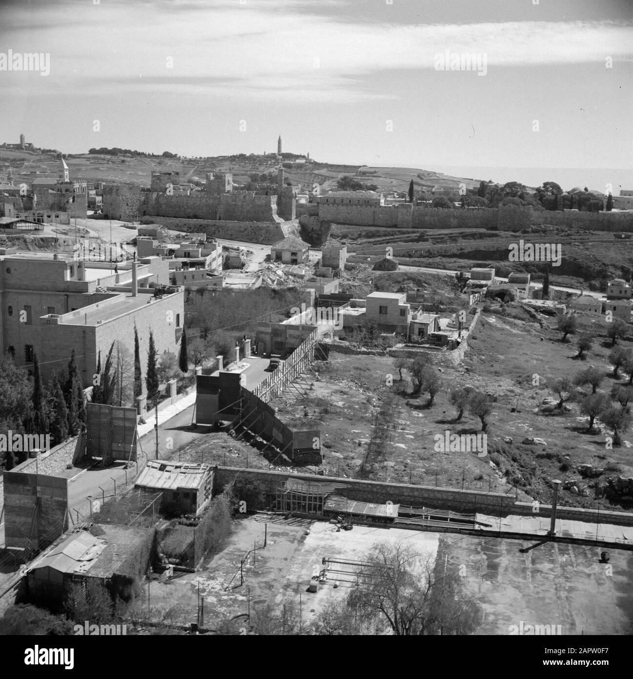 Israel 1948-1949 Jerusalén. Vista de la ciudadela con el puerto de Jaffa y  la torre de David con frente a la izquierda Embajada Francesa Fecha: 1948  ubicación: Francia, Israel, Jaffa, Jerusalén palabras