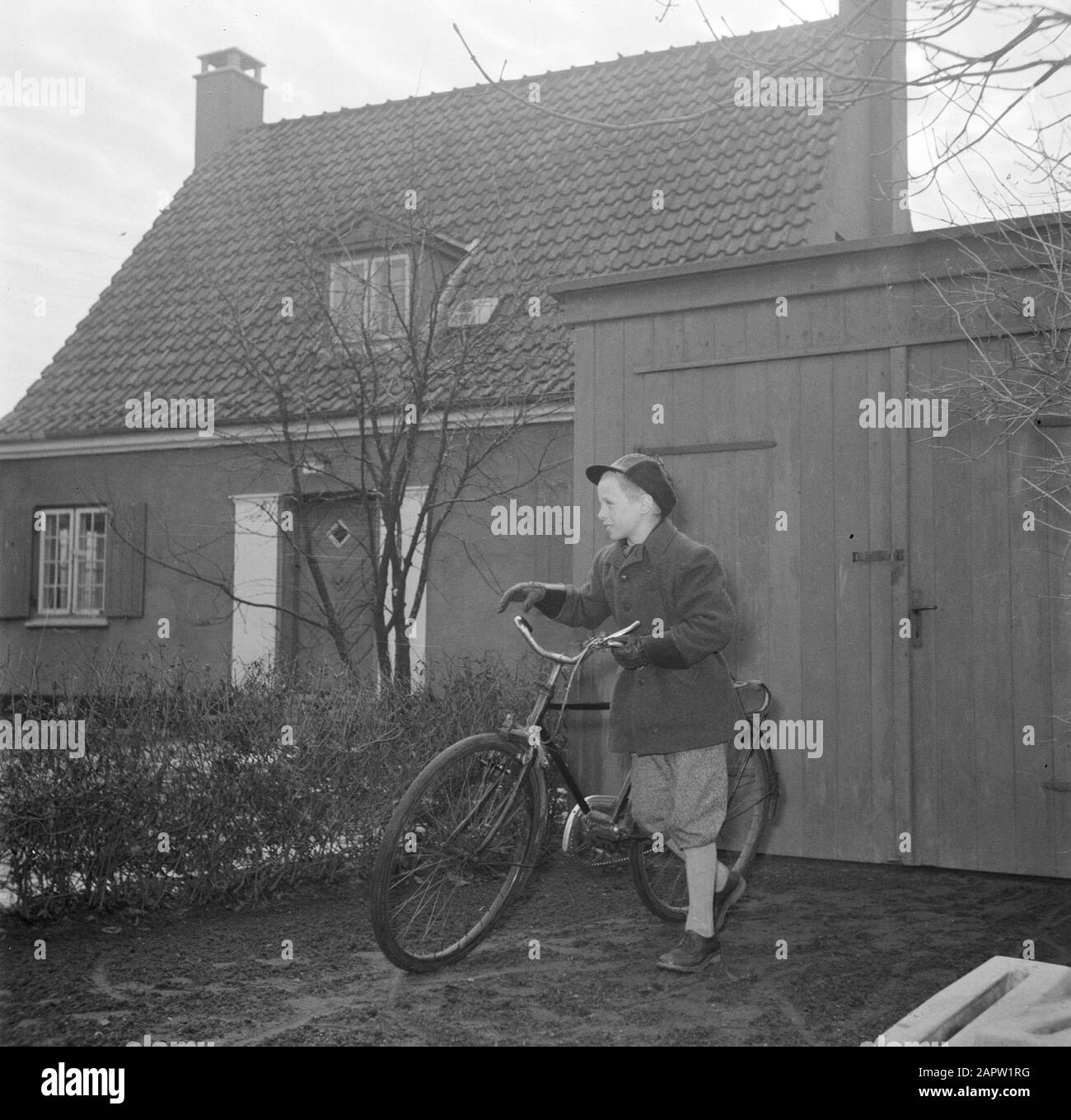Familia en bicicleta Imágenes de stock en blanco y negro - Página 2 - Alamy
