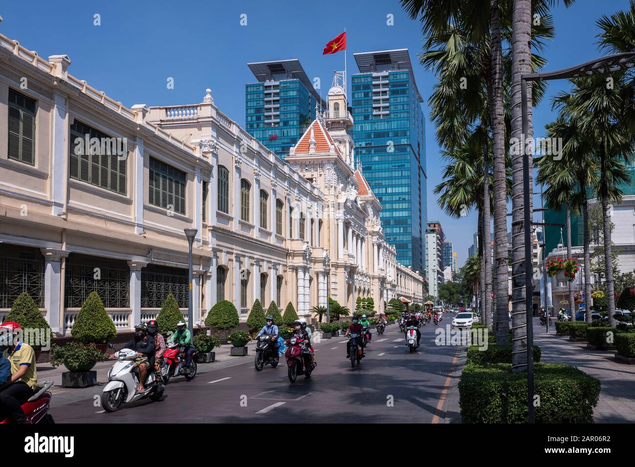 Ayuntamiento de Ho Chi Minh, edificio de estilo colonial francés, sede de  la oficina central del Comité del Pueblo, Ciudad Ho Chi Minh, Vietnam  Fotografía de stock - Alamy
