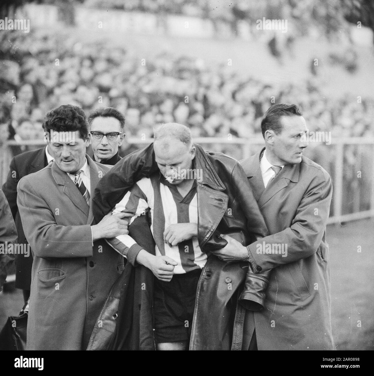 Dos contra PSV 20, Roel Wiersma tuvo que salir campo doo lesión Fecha