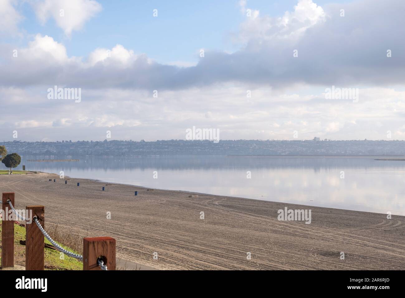Mission Bay Park en una mañana nublada. San Diego, California, Estados Unidos. Foto de stock