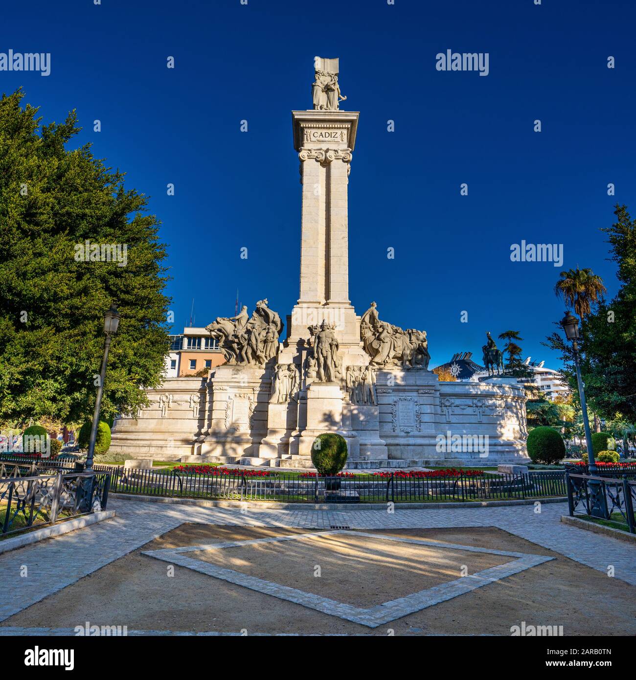 Arriba 25+ Imagen monumento a la constitución de 1812 Cena hermosa