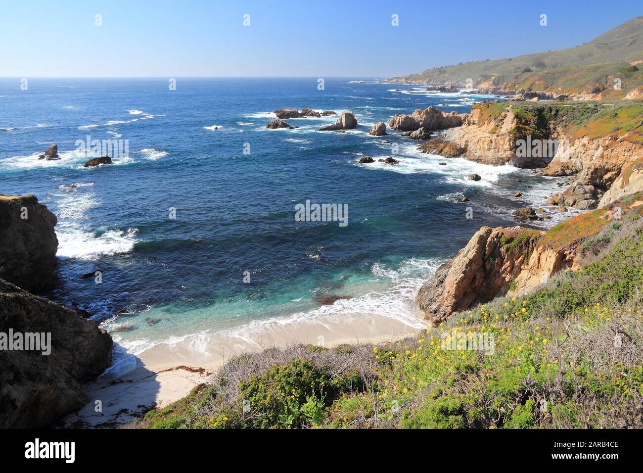 Naturaleza de California - paisaje costero en el Parque Estatal Garrapata. Condado De Monterey. Foto de stock