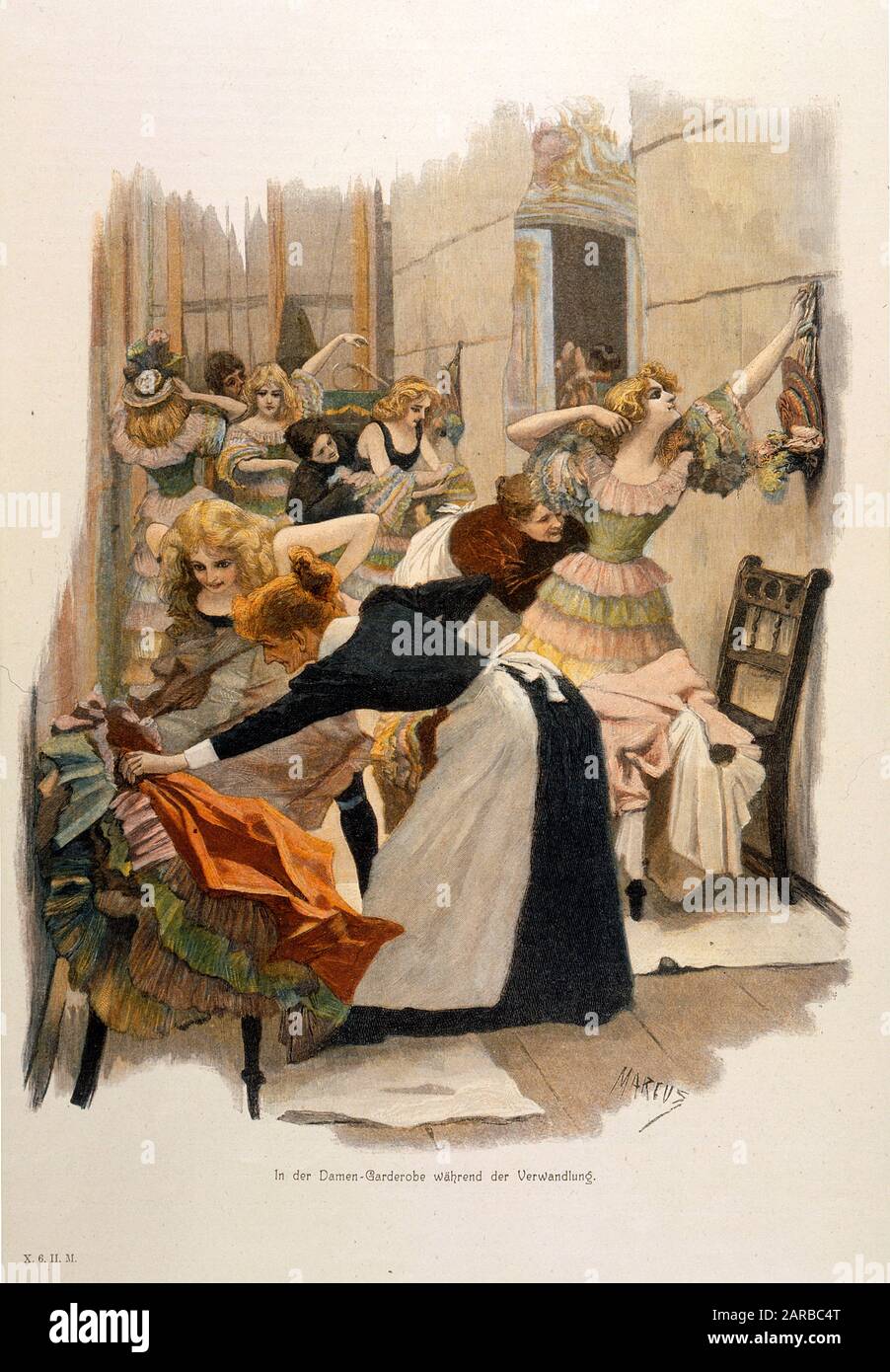 Actrices haciendo un cambio rápido en su vestidor, ayudado por sus tocadores Fecha: Circa 1895 Foto de stock