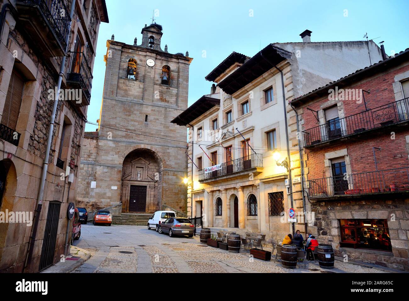 Iglesia De Nuestra Señora Del Pino, Vinuesa, Soria, España Fotografía de  stock - Alamy