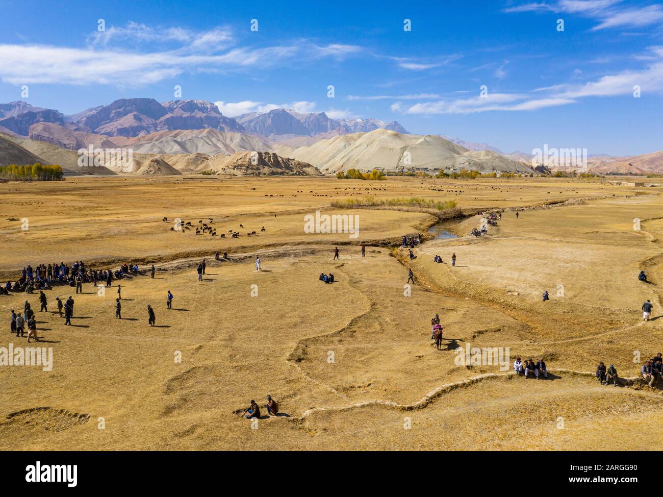 Aérea por drone de un juego de Buzkashi, Yaklawang, Afganistán, Asia Foto de stock