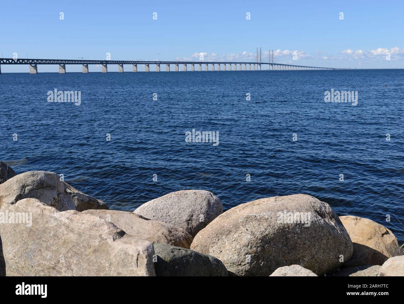Öresundbrücke zwischen Dänemark und Schweden Foto de stock