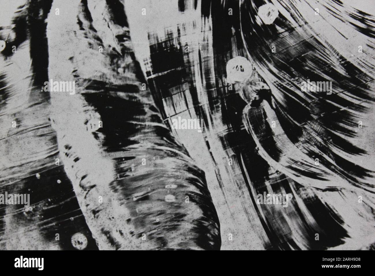 Fotografía abstracta extrema blanca y negra de los años setenta Foto de stock