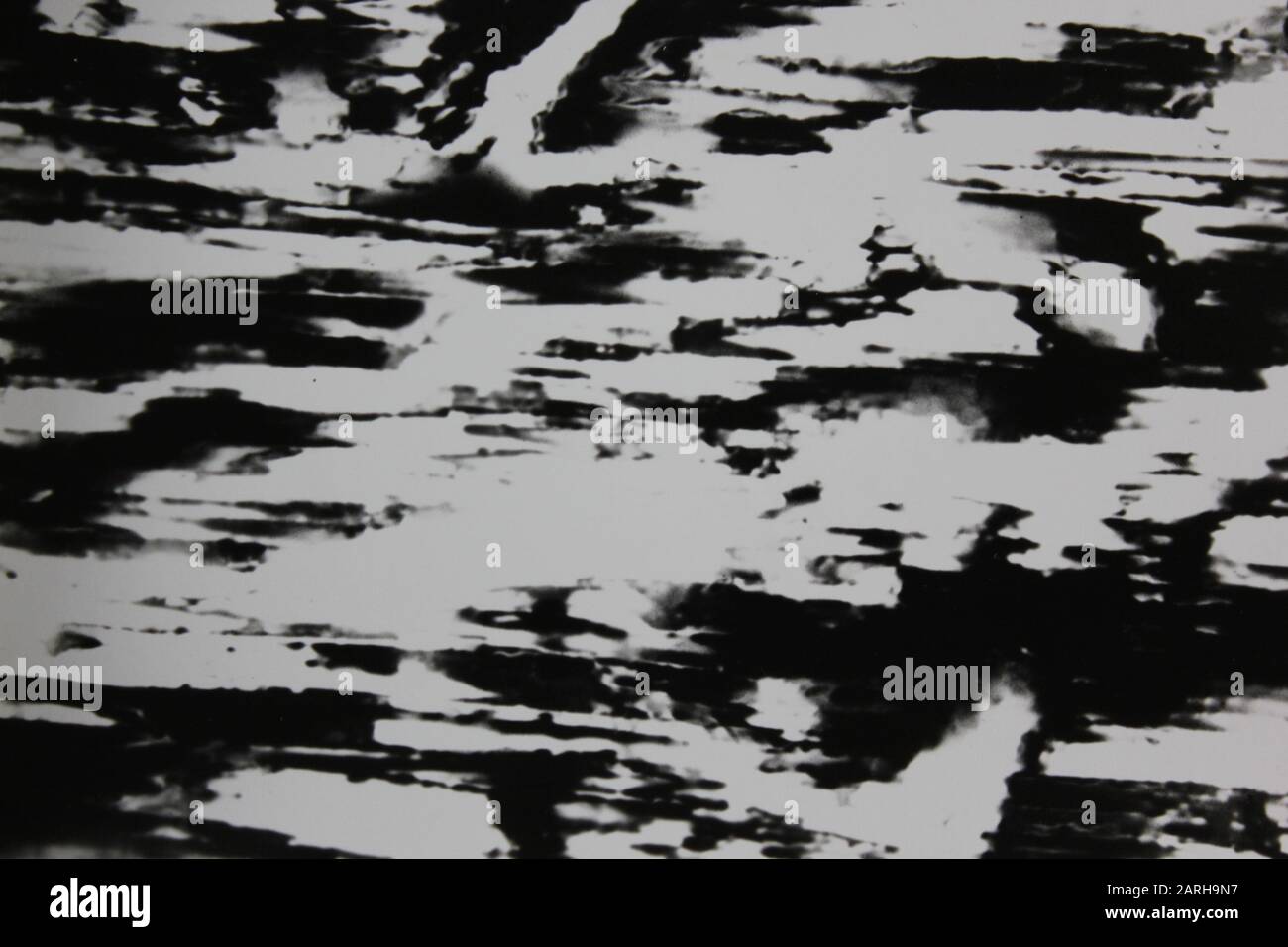 Fotografía abstracta extrema blanca y negra de los años setenta Foto de stock
