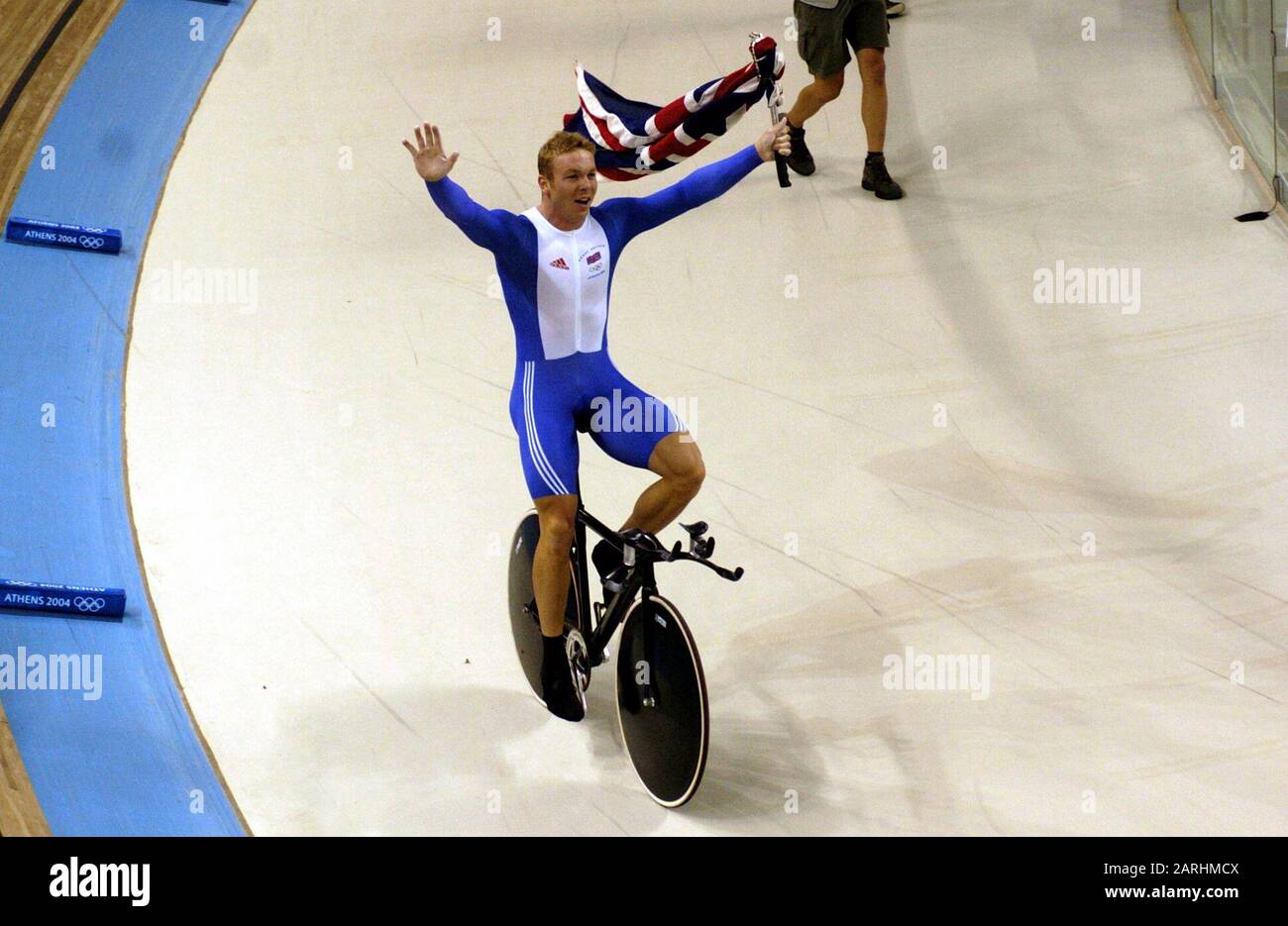 Juegos Olímpicos, Atenas, GRECIA, Velódromo Olímpico [Pista de Ciclismo]  Hombre 1 K Tiempo Trail GBR Gold medallista Chris Hoy Foto Peter Spurrier  correo electrónico images@intersport-images.com Fotografía de stock - Alamy