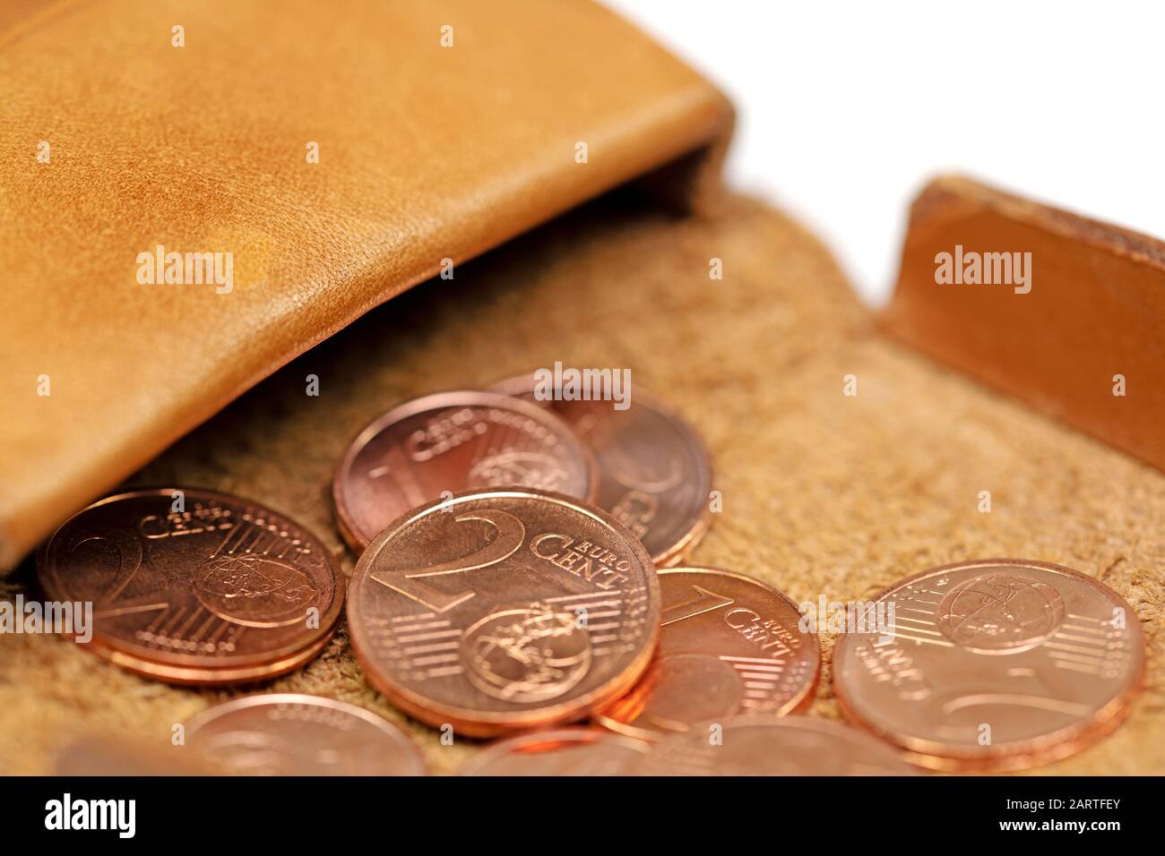 Pequeñas monedas en céntimos de euro en una cartera Foto de stock
