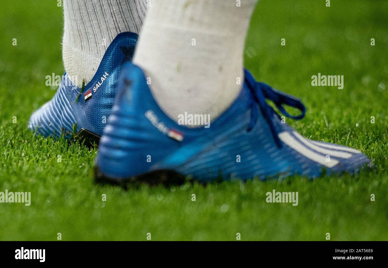 Londres, Reino Unido. 29 de enero de 2020. Las botas de fútbol Adidas X de  Mohamed Salah de Liverpool durante el partido de la Premier League entre  West Ham United y Liverpool