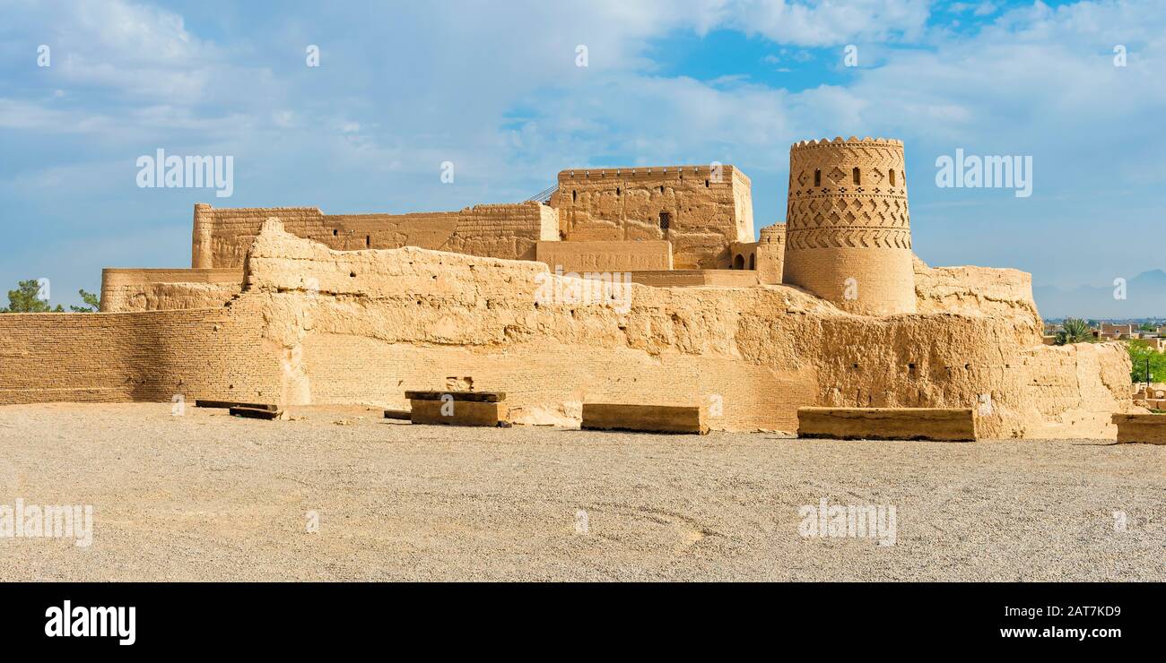 Narin Qal'eh, fortaleza de ladrillo de barro, Meybod, Provincia de Yazd, Irán Foto de stock