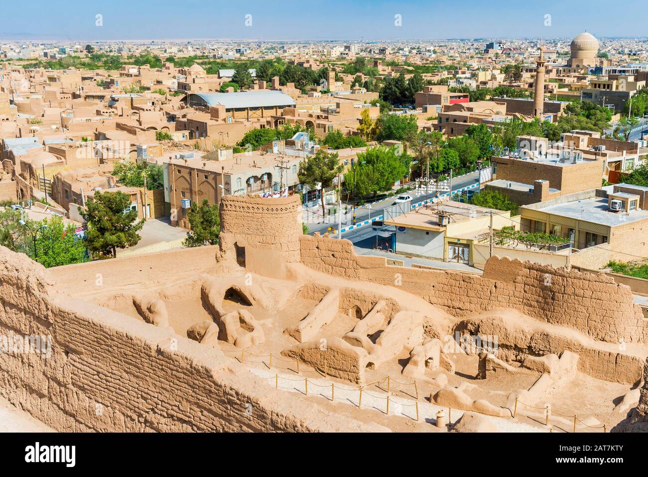 Las murallas de Narin Qal'eh y la ciudad, Meybod, Provincia de Yazd, Irán Foto de stock