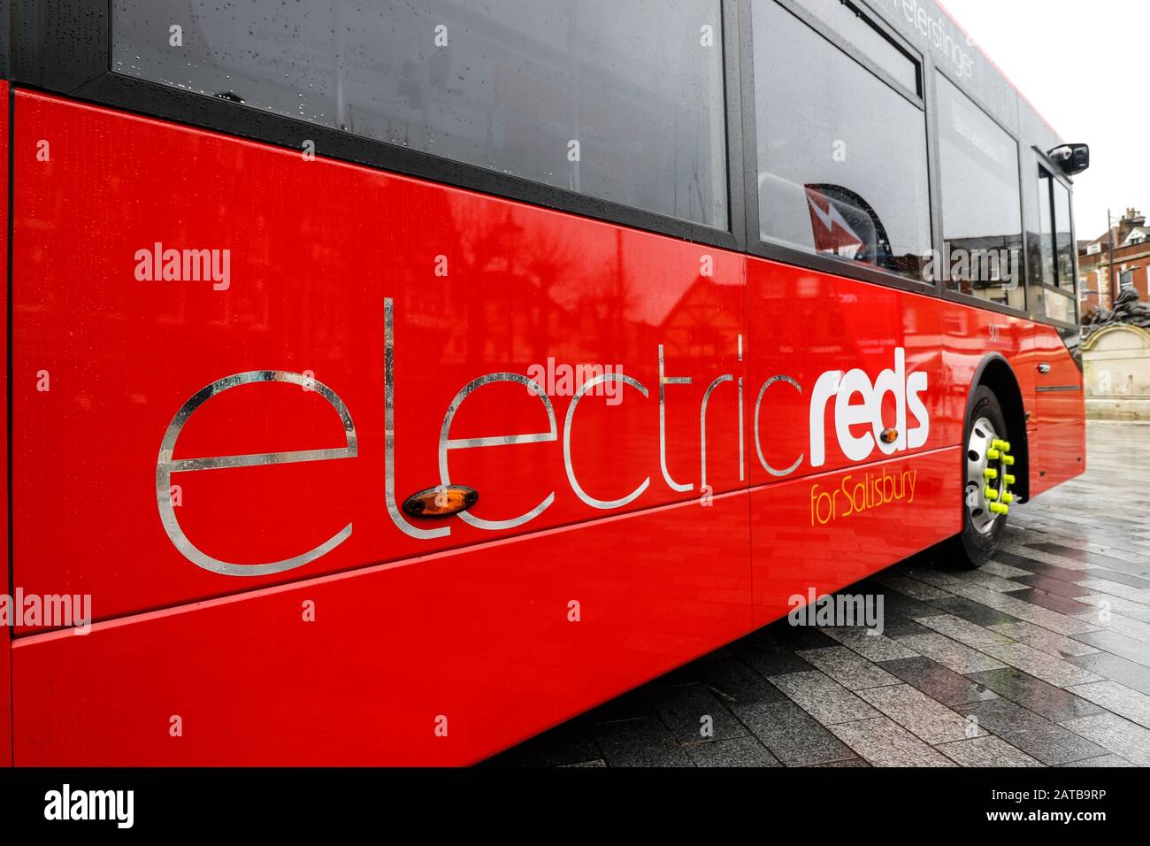 Salisbury Reds Electric Bus Lanza En Salisbury Guildhall, 30 De Enero De  2020. Una inversión total de 1.2 millones de libras allanó el camino para  las últimas incorporaciones al parque de la