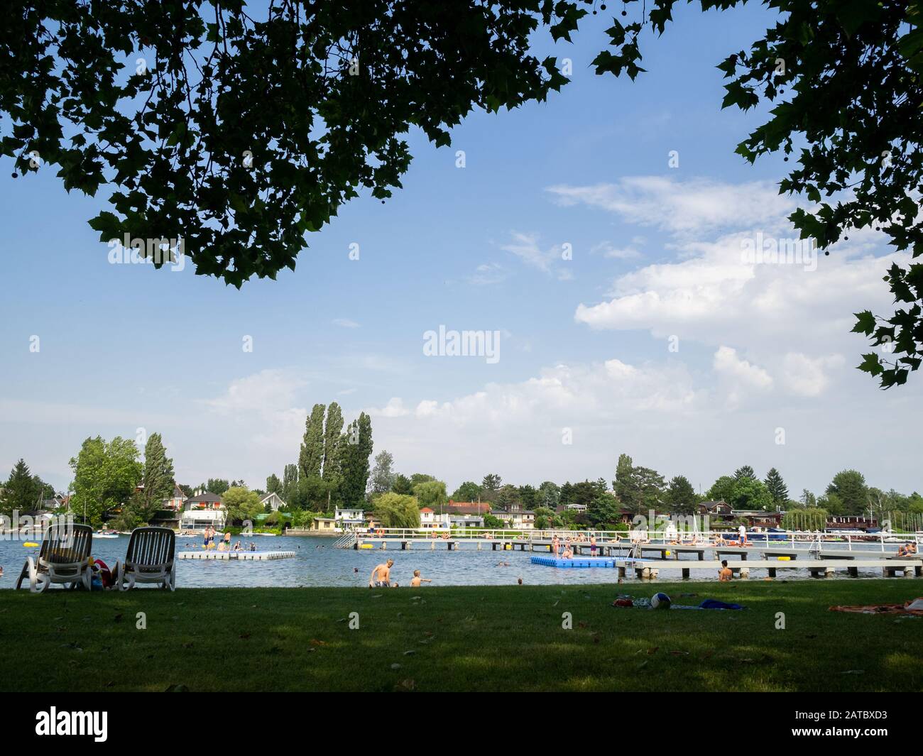 Playa del río Alte Donau, Viena Foto de stock